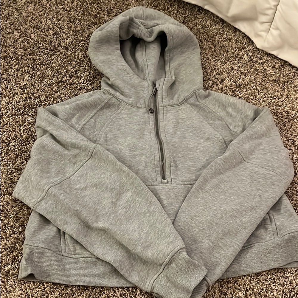 Women’s Grey LuluLemon Scuba Half Zip With Hood